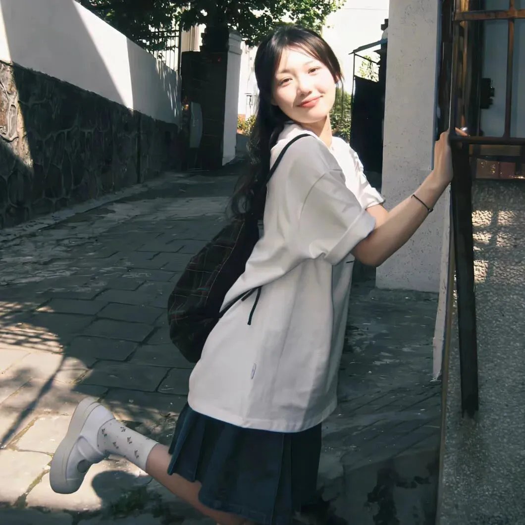 上头姐妹 海报